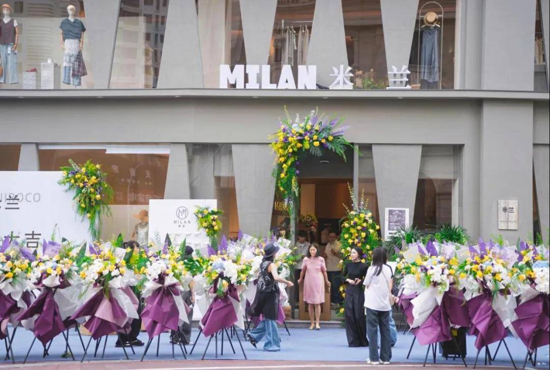台州90后老板娘卖服装，4个月拿下达人第一，年入过亿